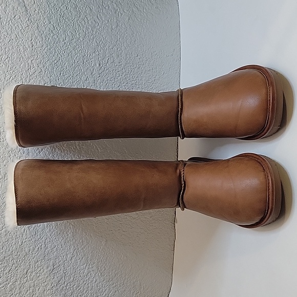 BEARPAW Women's Lori Hickory Boots US 10, 12 inches tall - Picture 4 of 17